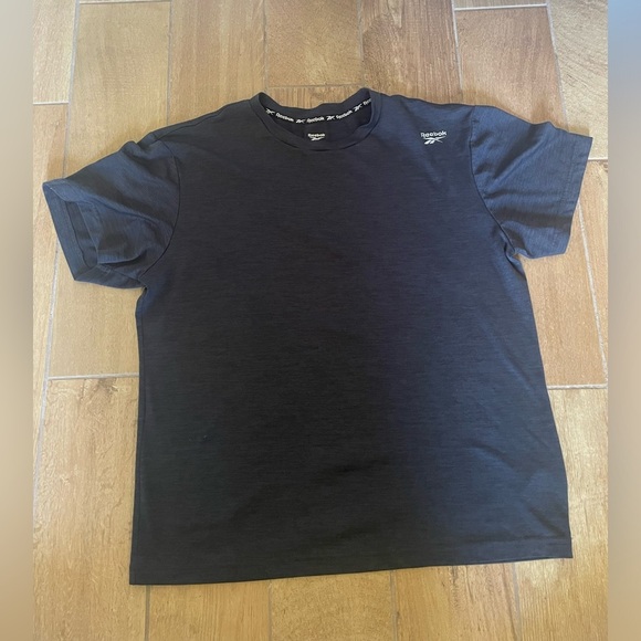 Reebok black short sleeve polyester athletic shirt men’s large - Picture 2 of 7